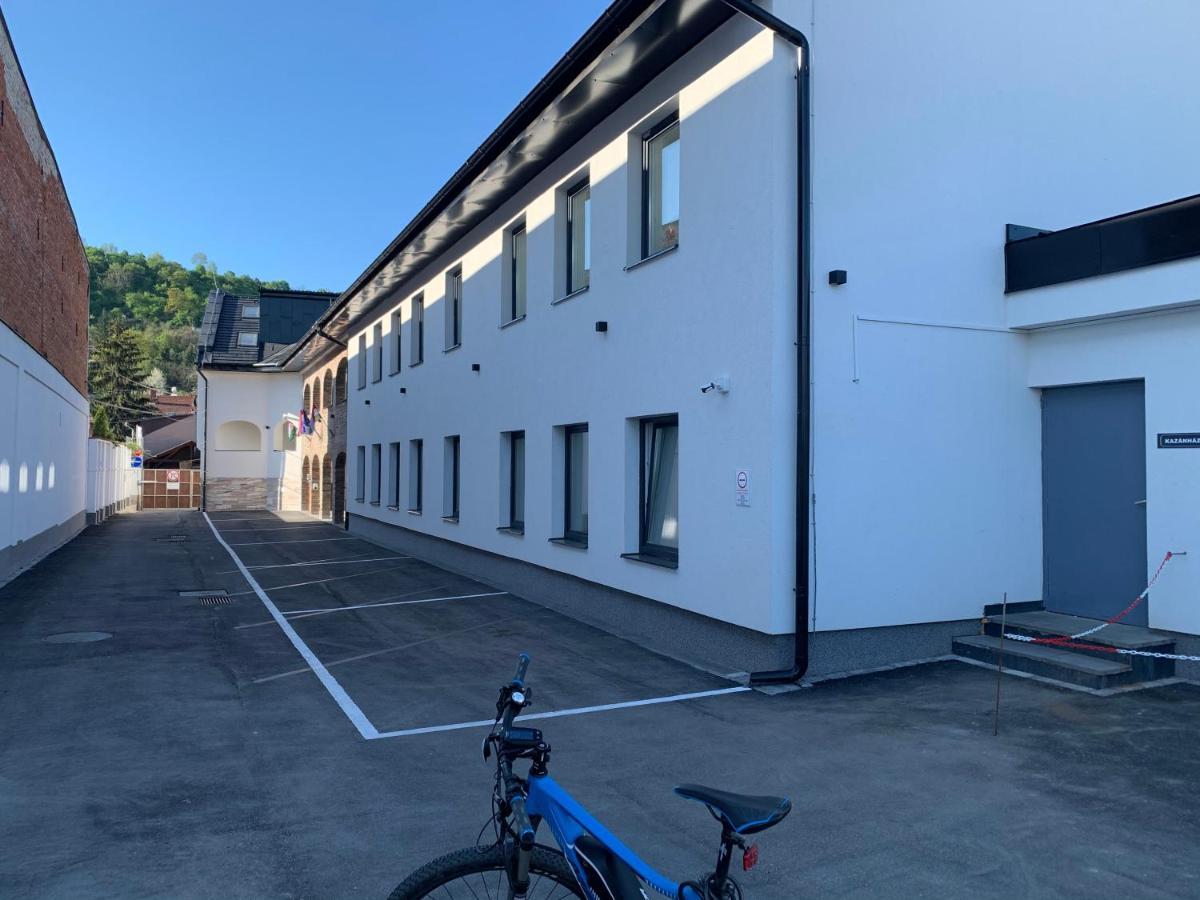 M70 Apartmanház Miskolc Exterior foto