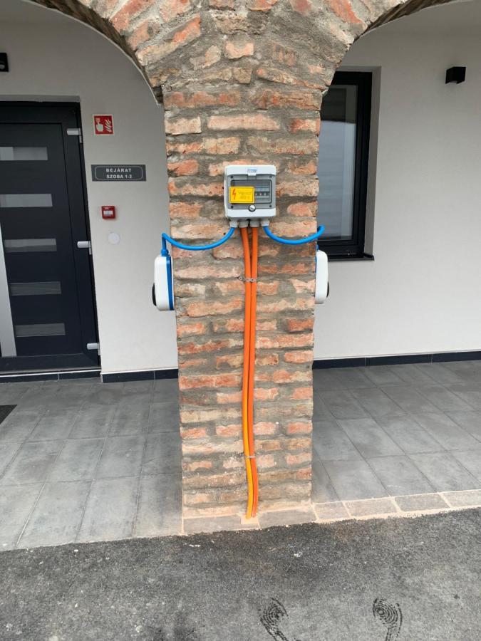 M70 Apartmanház Miskolc Exterior foto